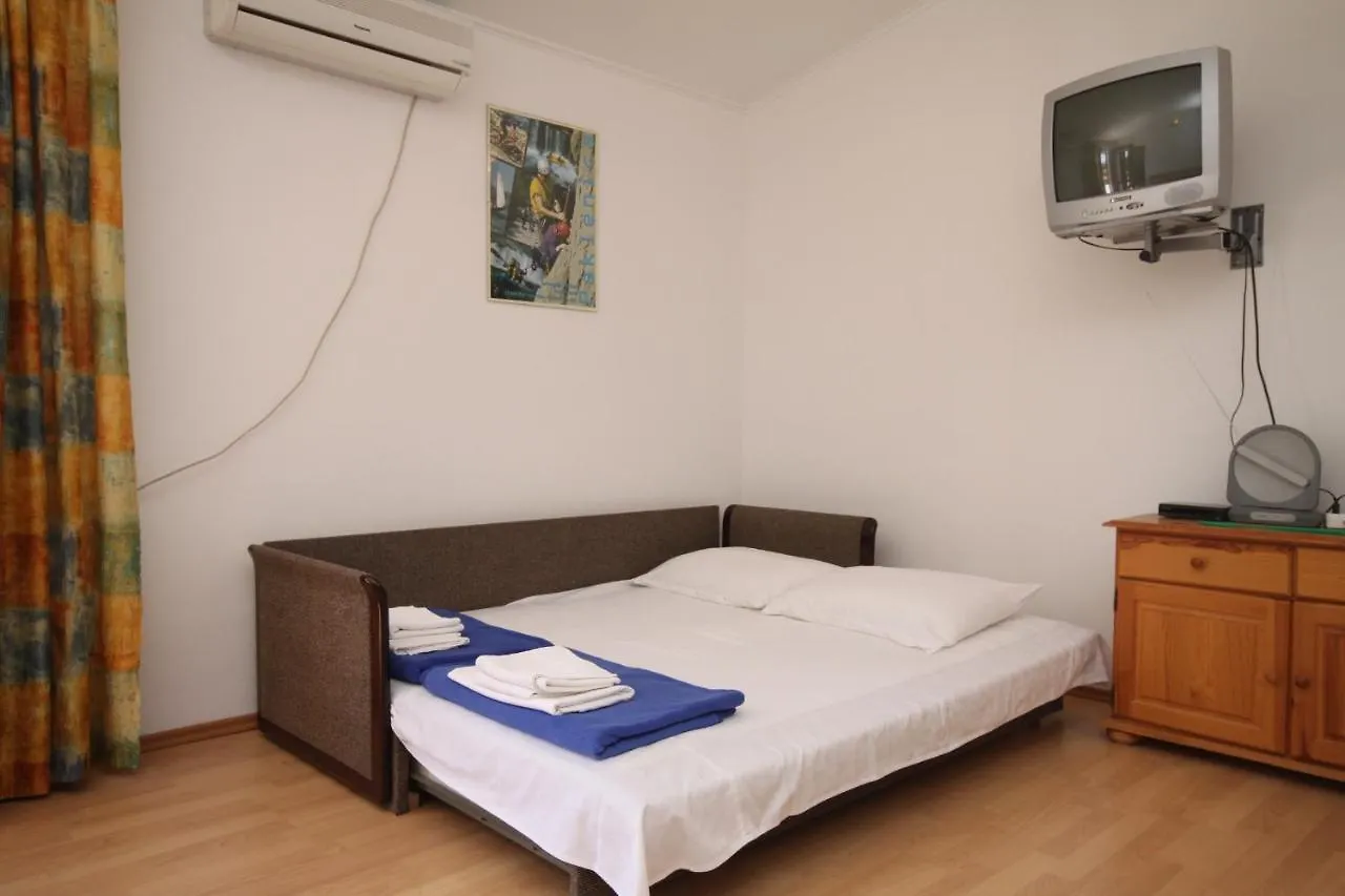 Apartment Starigrad 6431A ستاريغغاد باكلينتسا